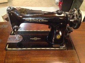1950 Singer, found at Habitat for Humanity in 2014. Please see entry below for the magical back story on this machine.